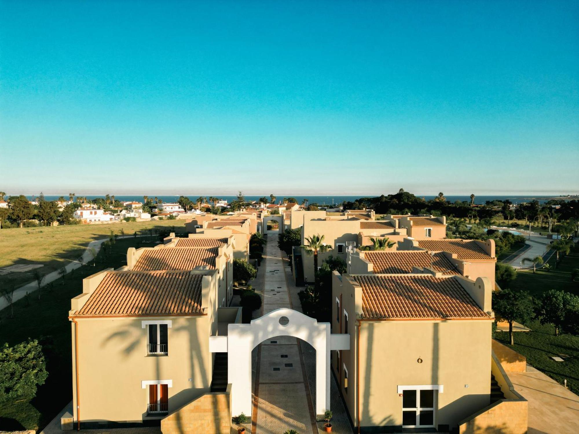 Residence Archimede ฟานูซา ภายนอก รูปภาพ